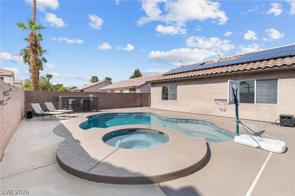 330 Desert Knolls, Henderson, NV 89014