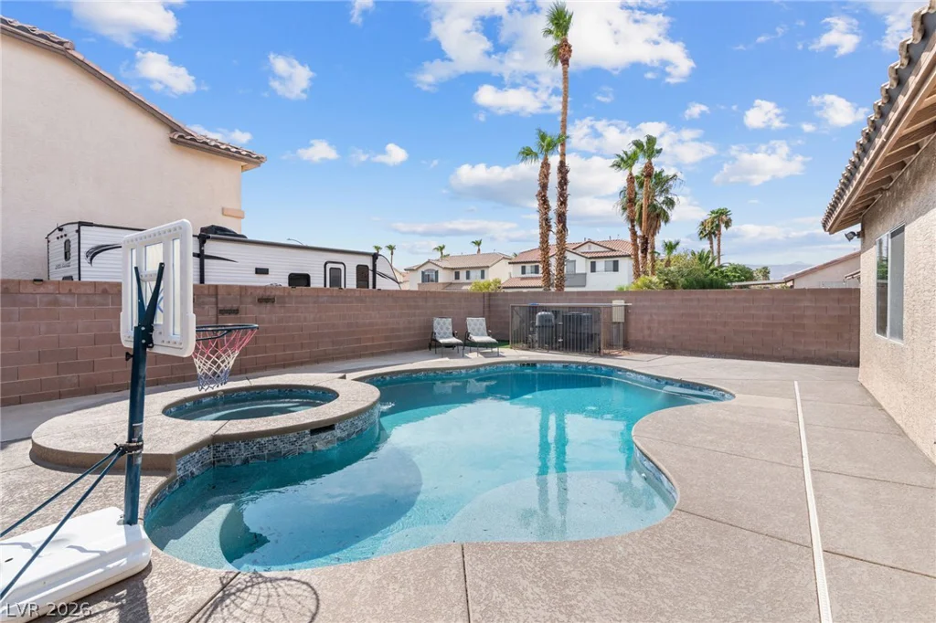 330 Desert Knolls, Henderson, NV 89014