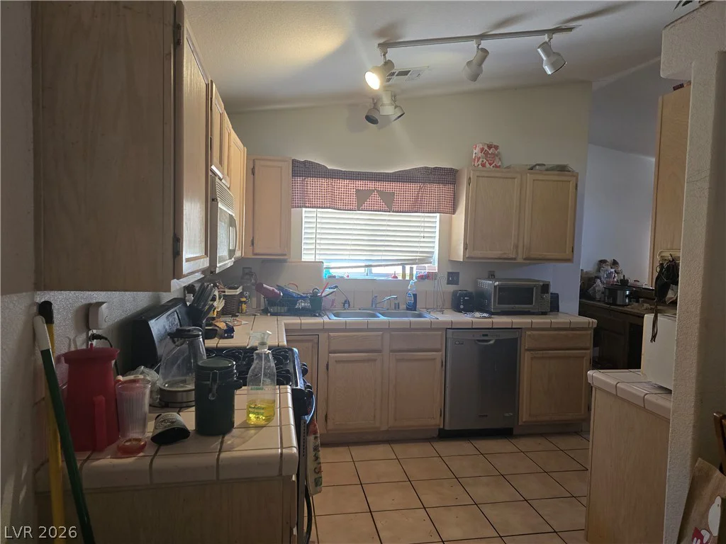 569 Truffles, Henderson, NV 89015