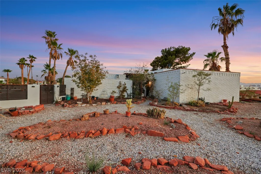 6744 Mountridge, Las Vegas, NV 89110