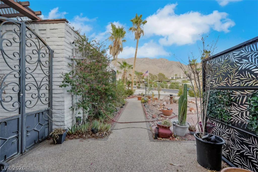 6744 Mountridge, Las Vegas, NV 89110