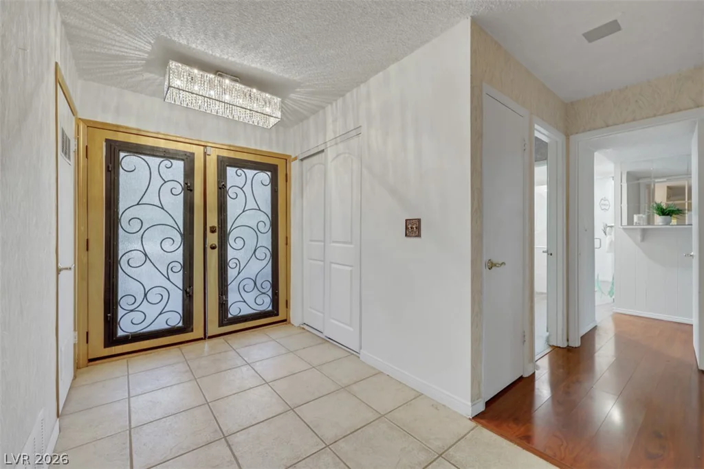 6744 Mountridge, Las Vegas, NV 89110