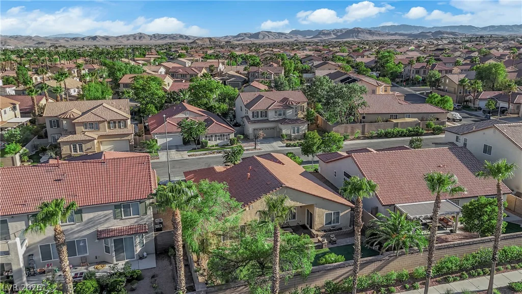7364 Brushwood Peak, Las Vegas, NV 89113