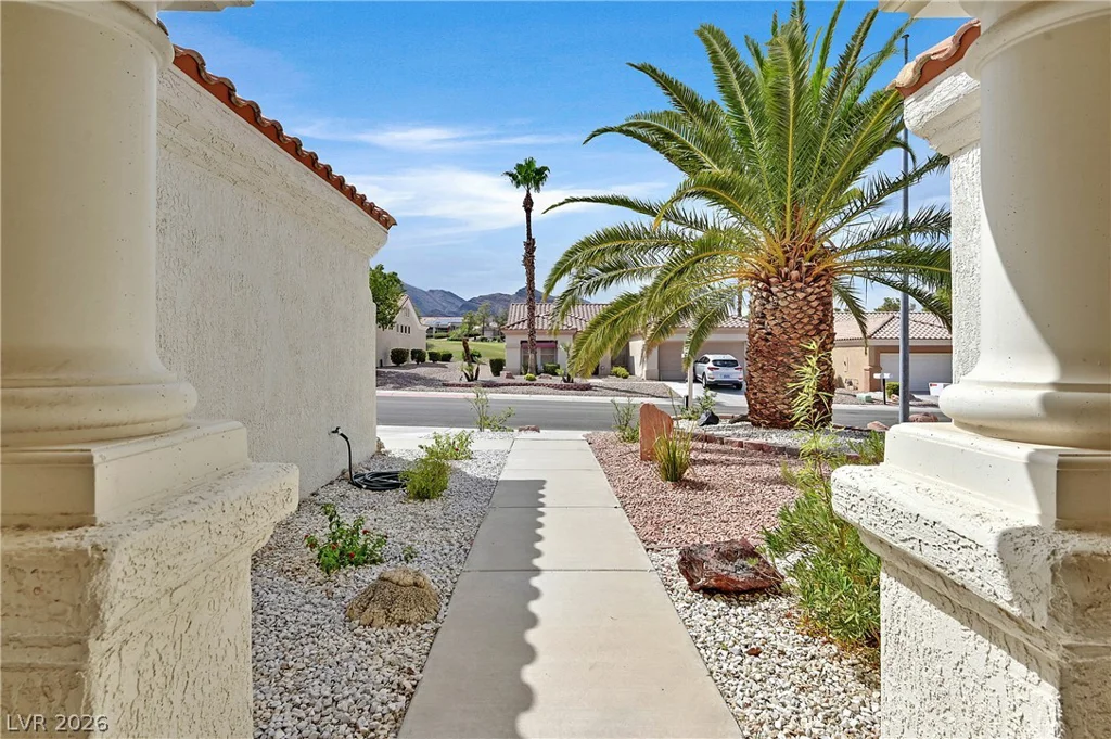 2708 Youngdale, Las Vegas, NV 89134