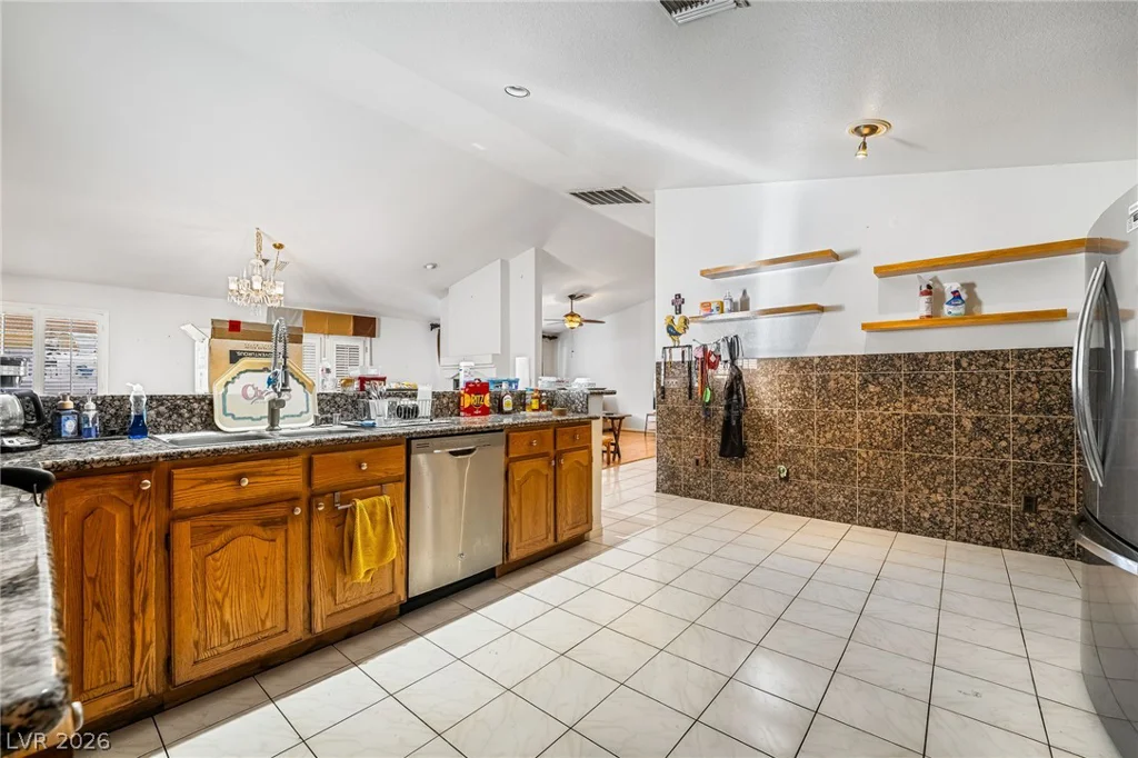 2621 Batelli, Las Vegas, NV 89121
