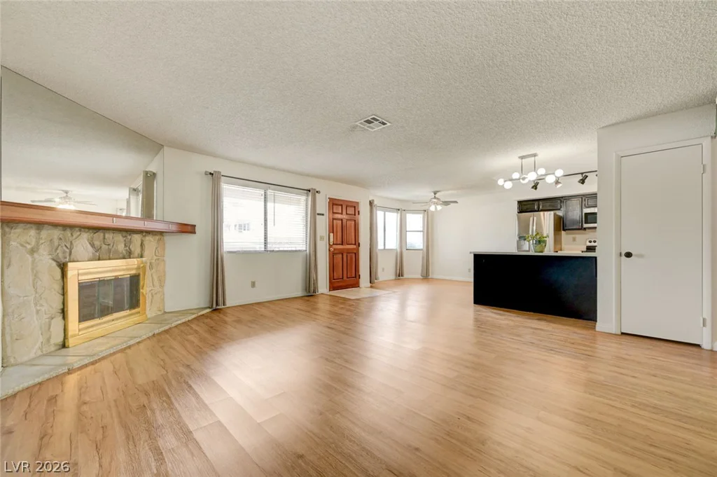 1101 Falconhead, Las Vegas, NV 89128