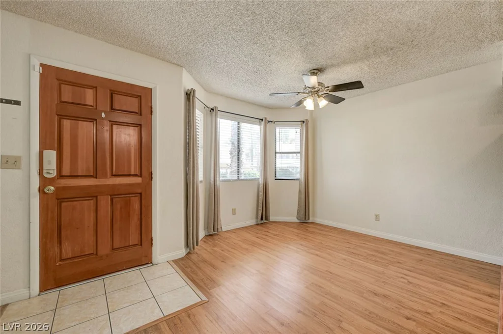 1101 Falconhead, Las Vegas, NV 89128