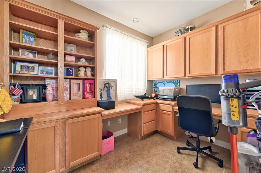 4925 Whisper Lake, Las Vegas, NV 89131