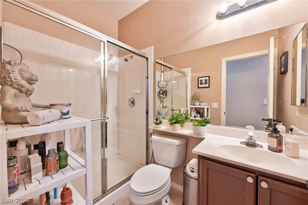 4925 Whisper Lake, Las Vegas, NV 89131