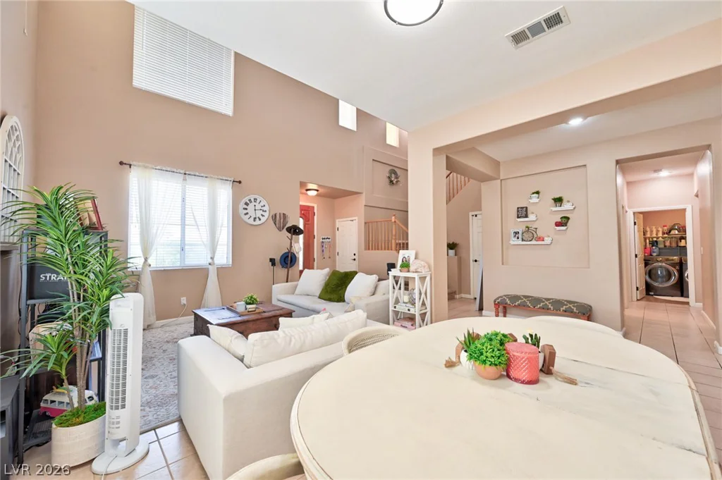 4925 Whisper Lake, Las Vegas, NV 89131