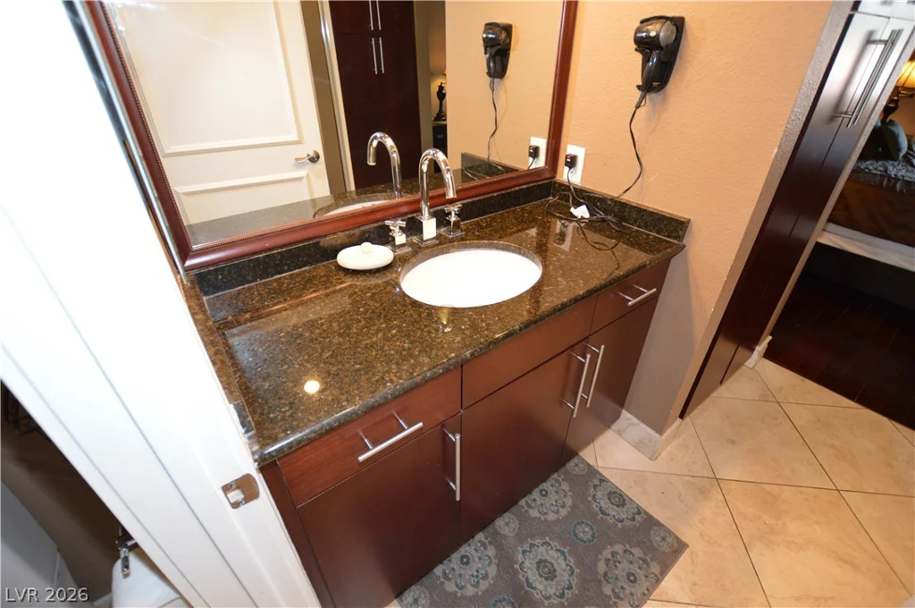 210 Flamingo, Las Vegas, NV 89169