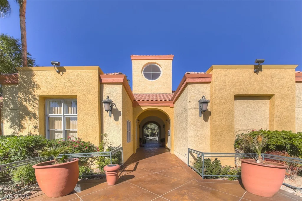 210 Flamingo, Las Vegas, NV 89169