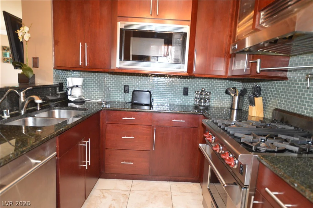 210 Flamingo, Las Vegas, NV 89169