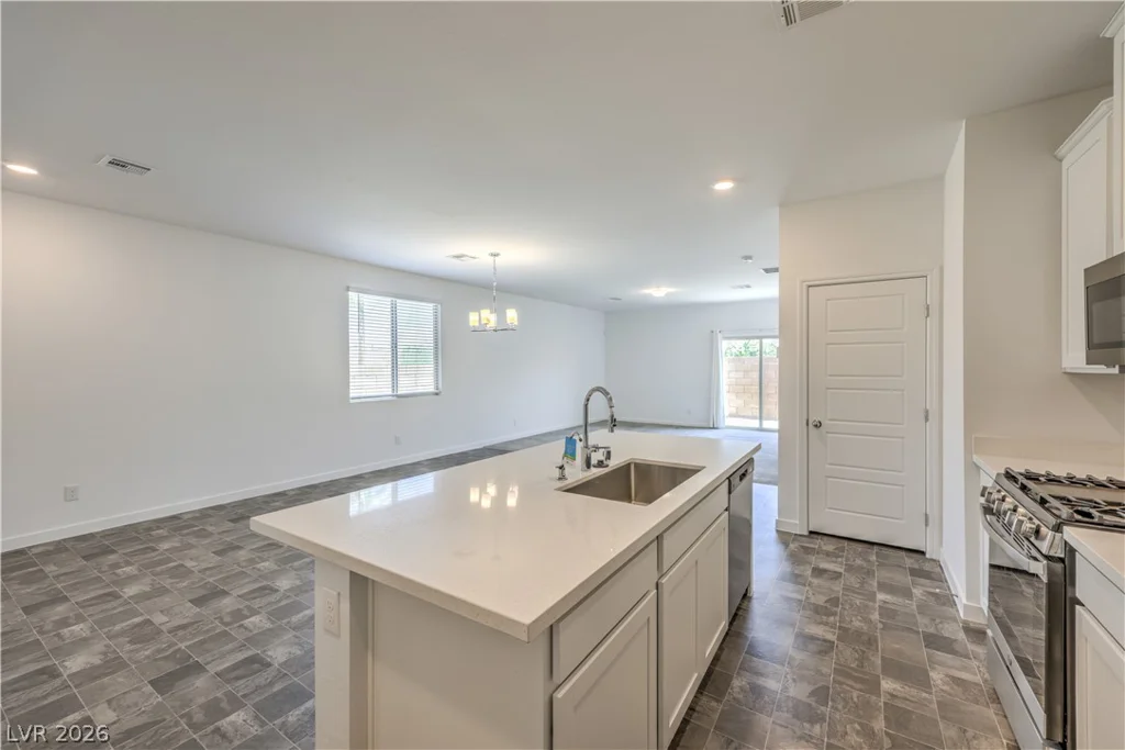 5722 Old Pine, North Las Vegas, NV 89081