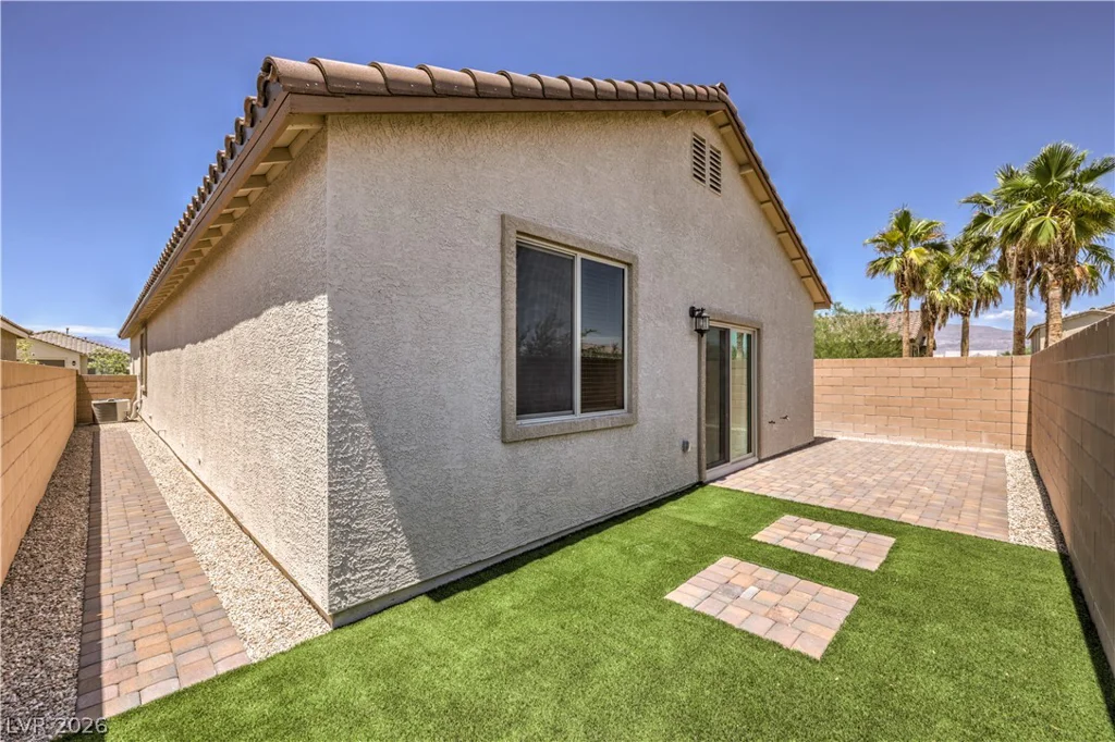 5722 Old Pine, North Las Vegas, NV 89081