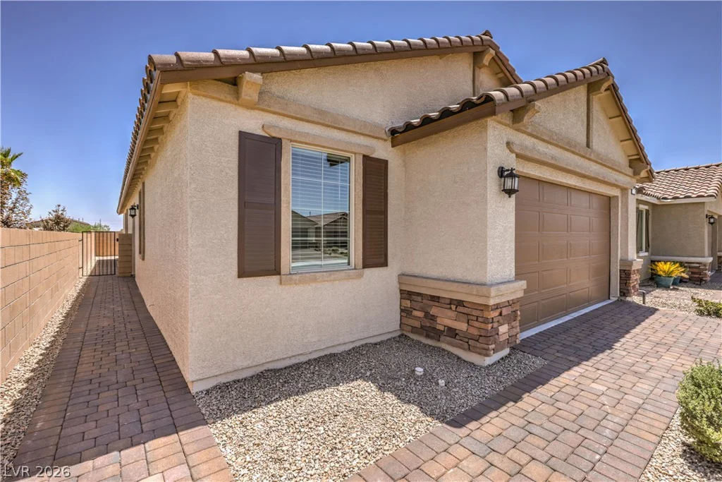 5722 Old Pine, North Las Vegas, NV 89081