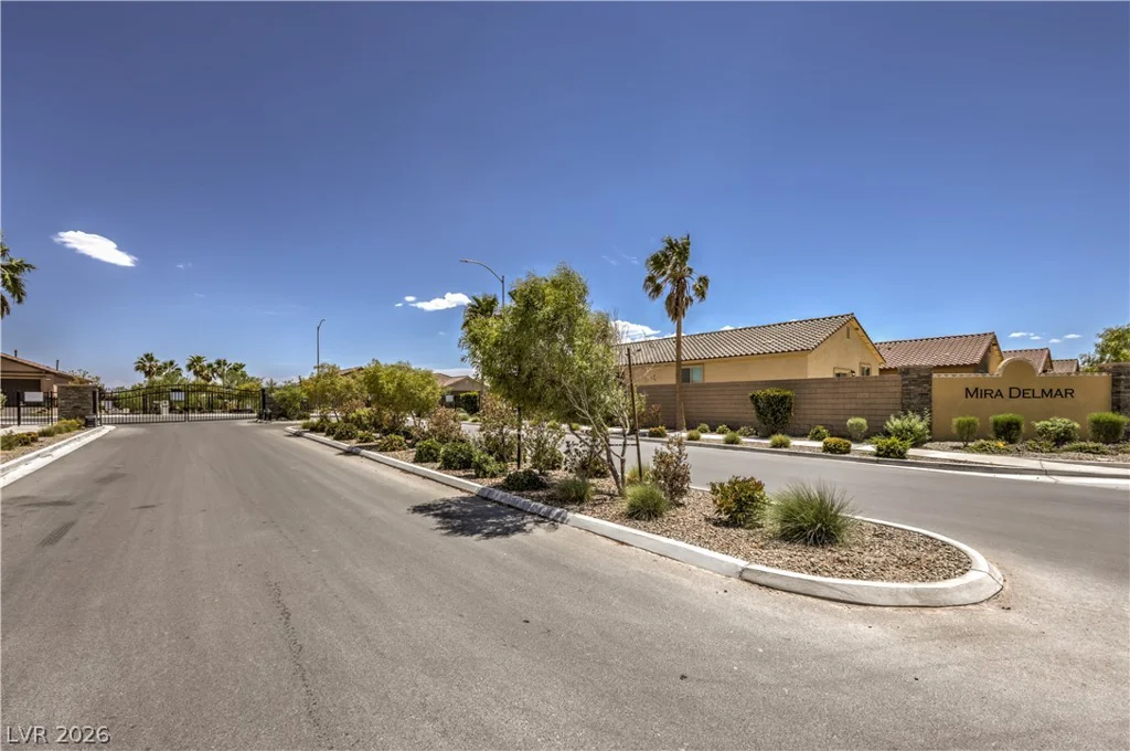 5722 Old Pine, North Las Vegas, NV 89081