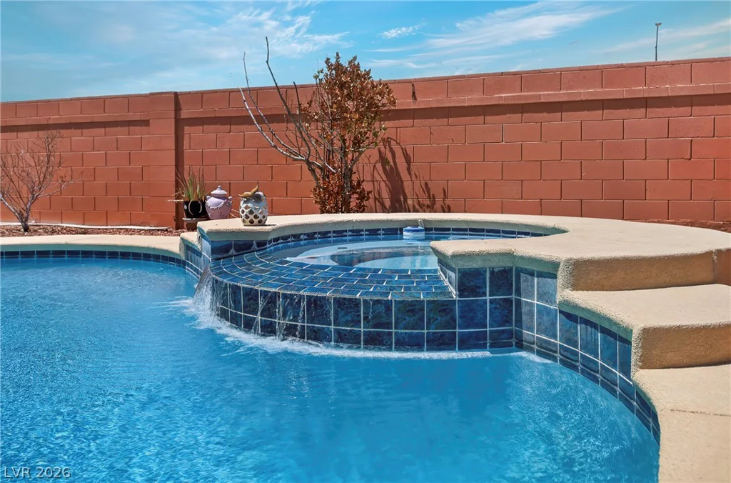 1035 Devon Lake, Las Vegas, NV 89110