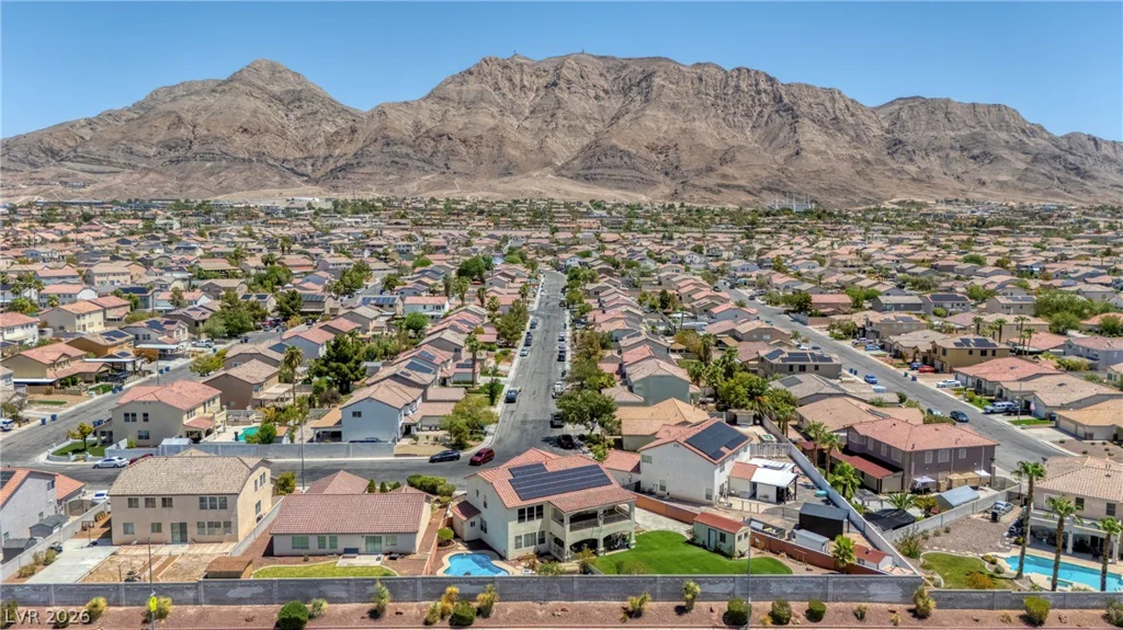 1035 Devon Lake, Las Vegas, NV 89110