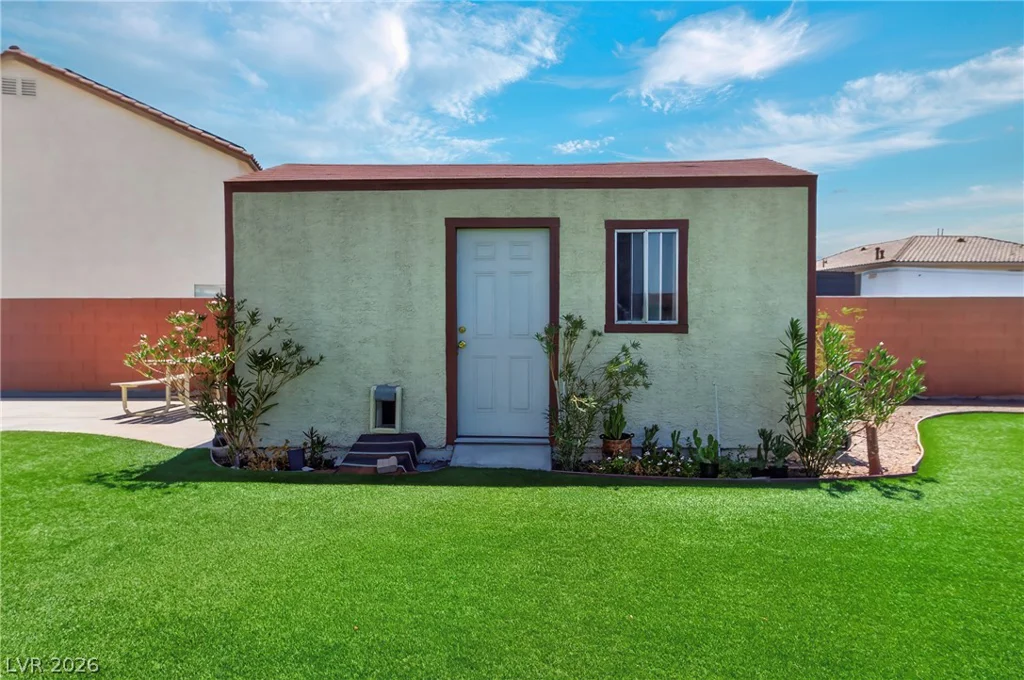 1035 Devon Lake, Las Vegas, NV 89110