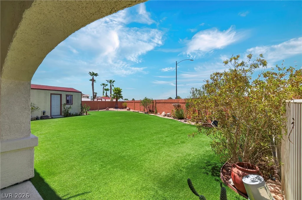 1035 Devon Lake, Las Vegas, NV 89110