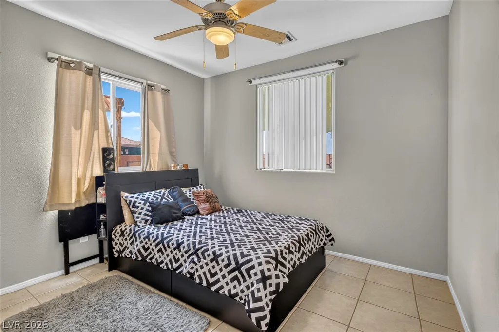 1035 Devon Lake, Las Vegas, NV 89110