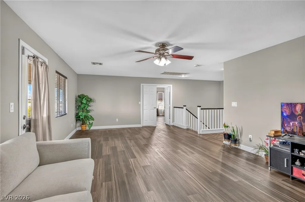 1035 Devon Lake, Las Vegas, NV 89110