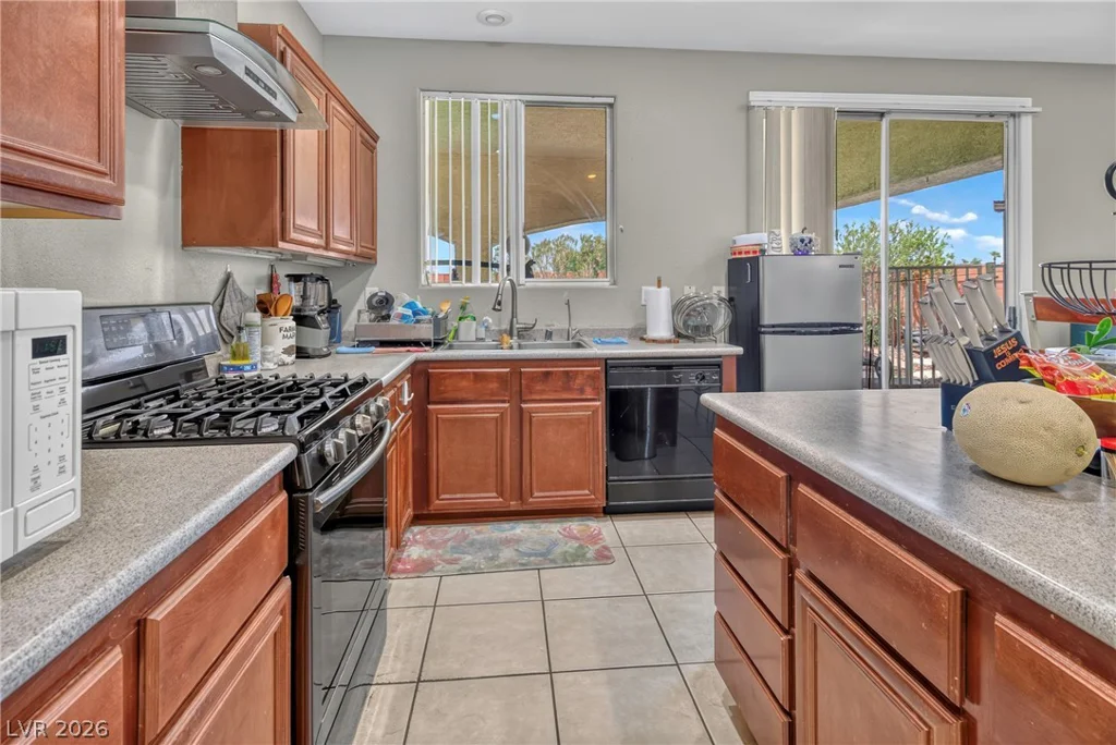 1035 Devon Lake, Las Vegas, NV 89110