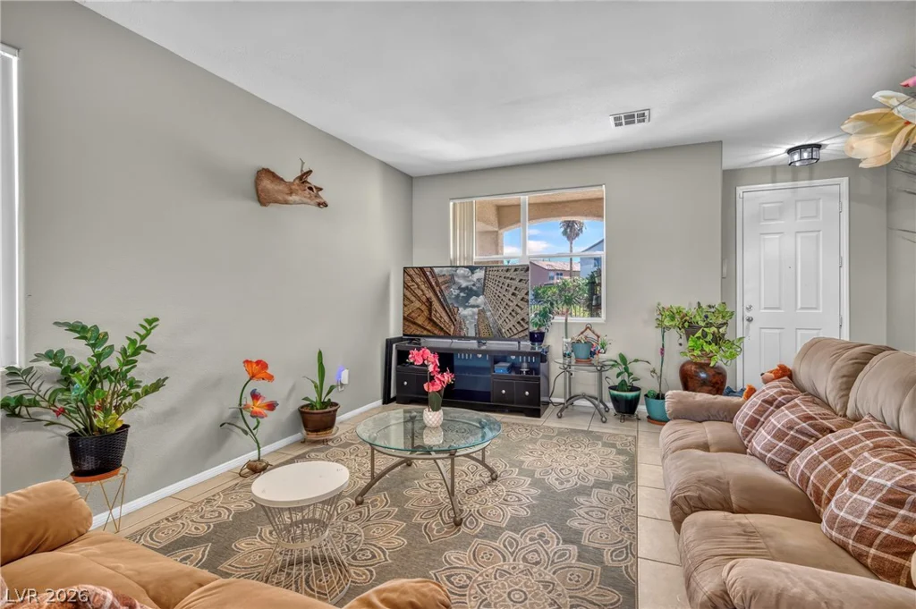 1035 Devon Lake, Las Vegas, NV 89110