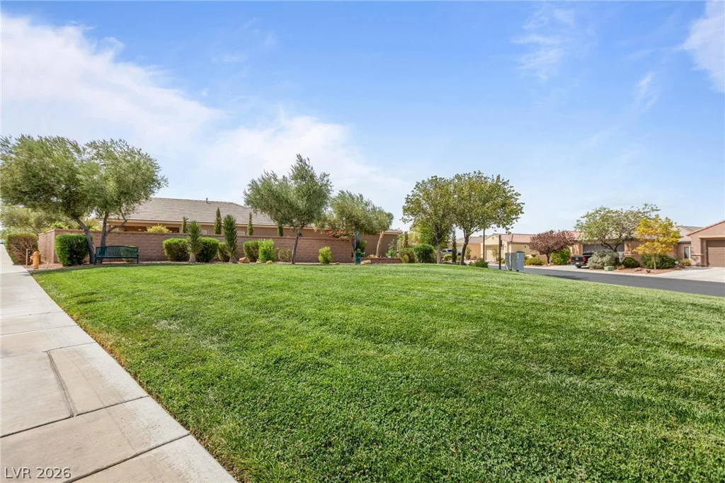 8116 Loma Del Ray, Las Vegas, NV 89131