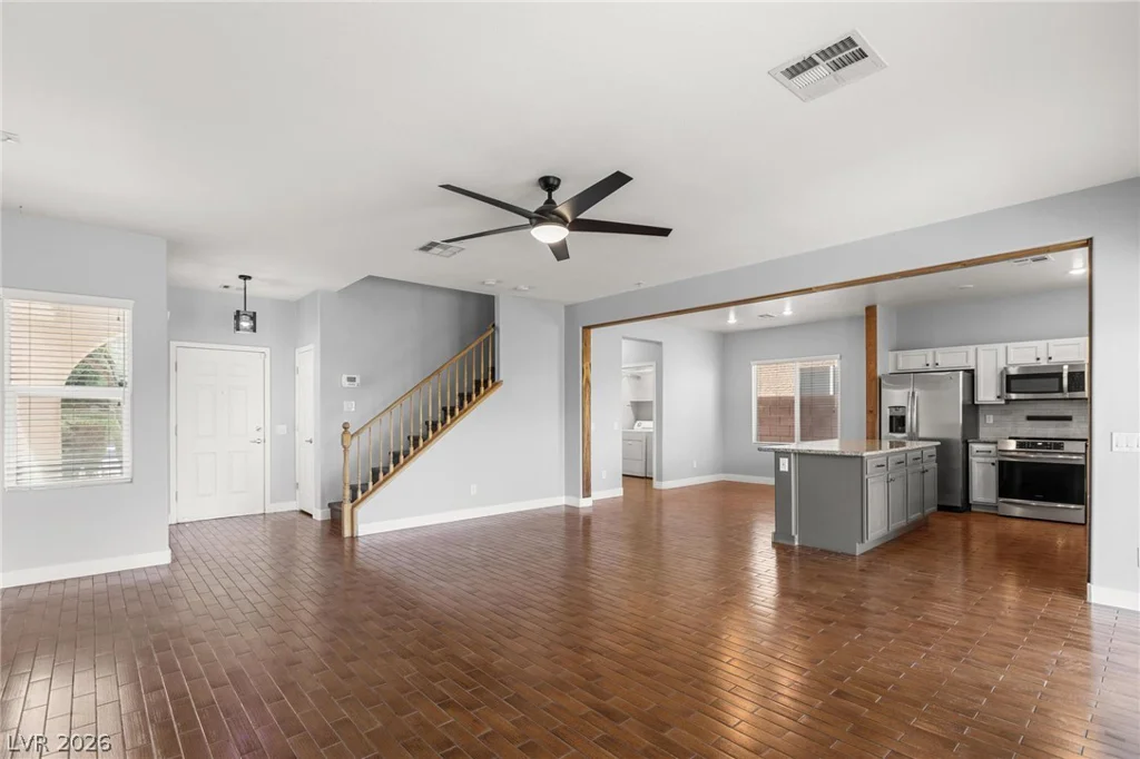 8116 Loma Del Ray, Las Vegas, NV 89131