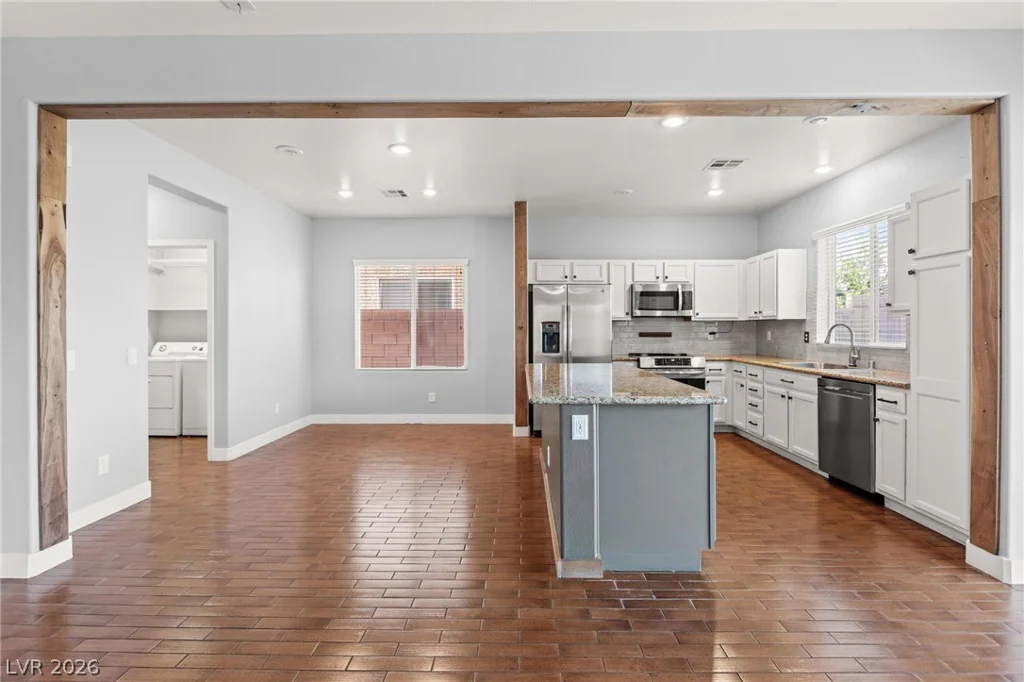 8116 Loma Del Ray, Las Vegas, NV 89131