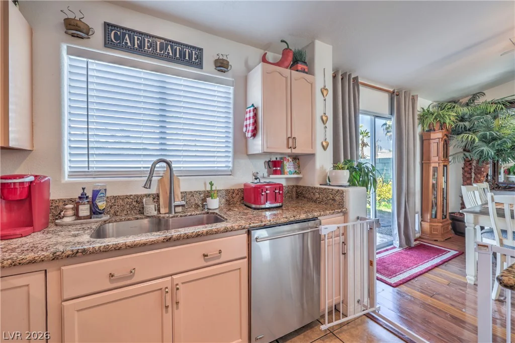 1828 Double Delight, North Las Vegas, NV 89032