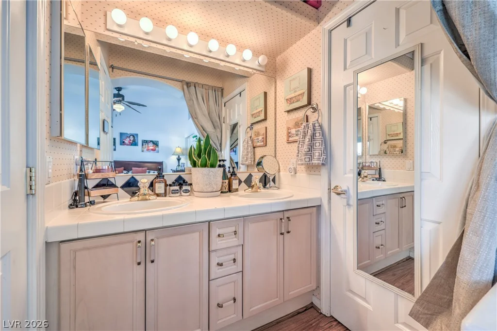 1828 Double Delight, North Las Vegas, NV 89032