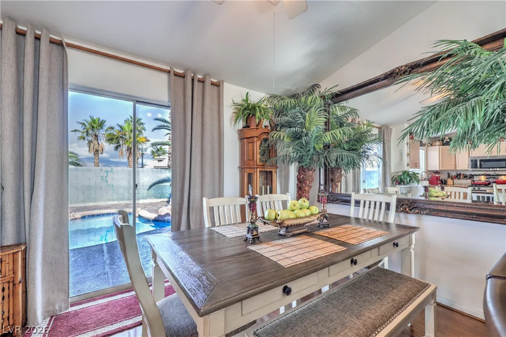 1828 Double Delight, North Las Vegas, NV 89032