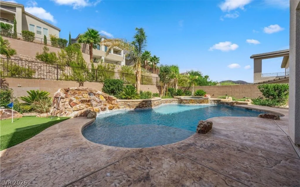 28 Vista Outlook, Henderson, NV 89011