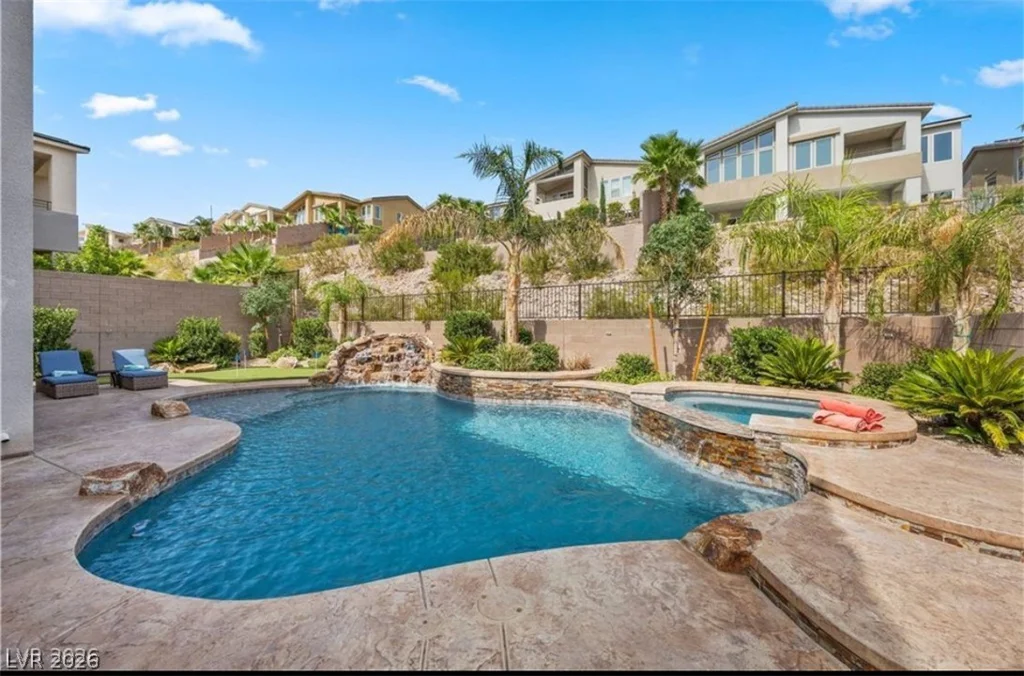 28 Vista Outlook, Henderson, NV 89011