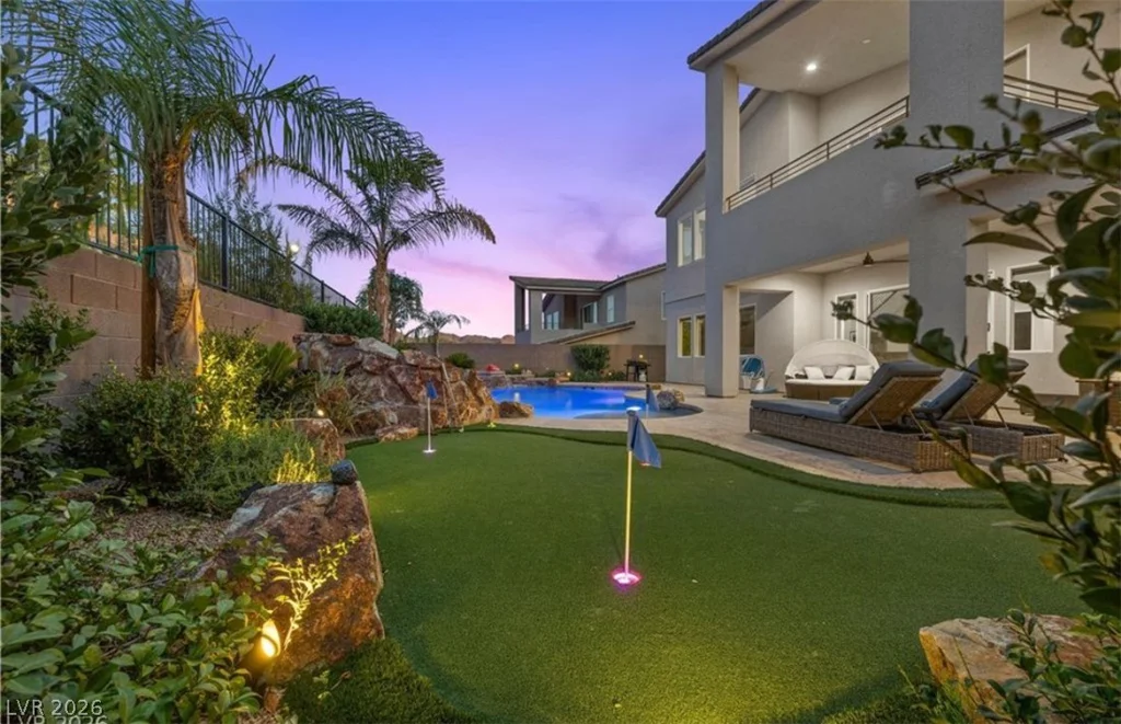 28 Vista Outlook, Henderson, NV 89011