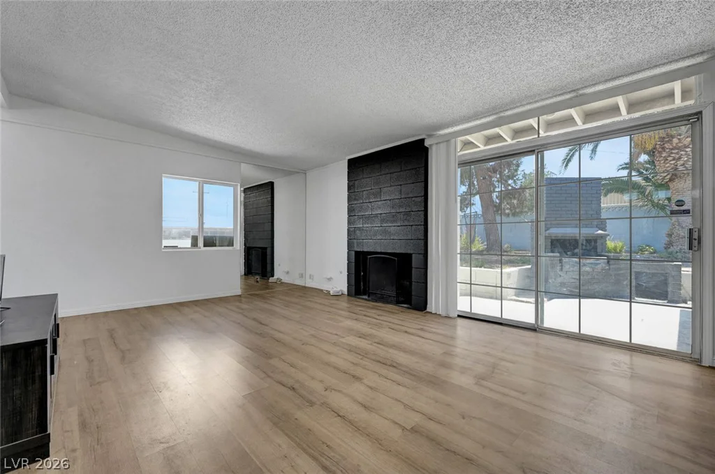 1516 SAN PEDRO, Las Vegas, NV 89104