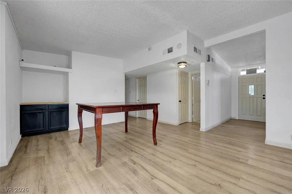 1516 SAN PEDRO, Las Vegas, NV 89104