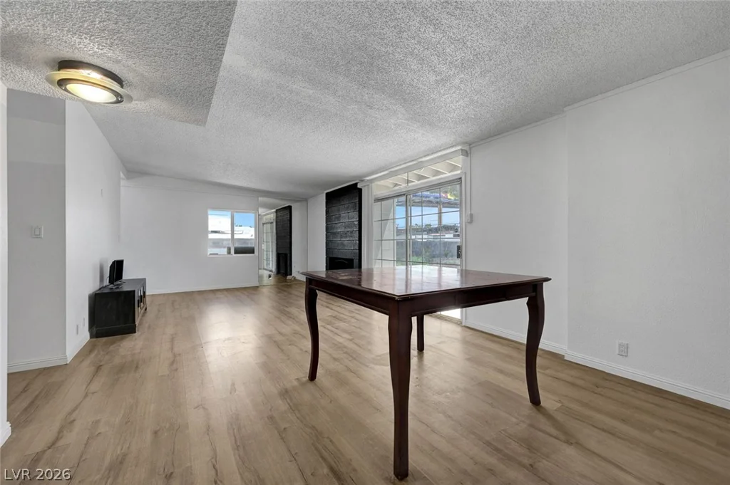 1516 SAN PEDRO, Las Vegas, NV 89104