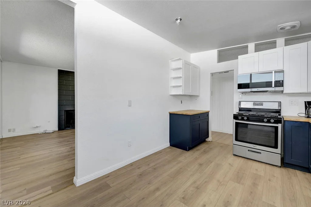 1516 SAN PEDRO, Las Vegas, NV 89104