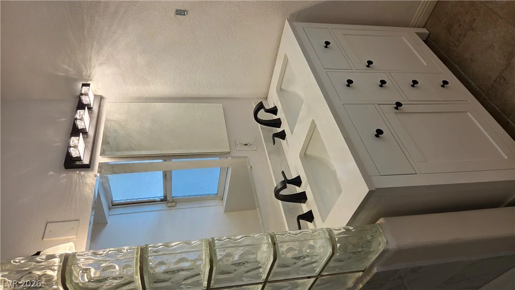 1516 SAN PEDRO, Las Vegas, NV 89104