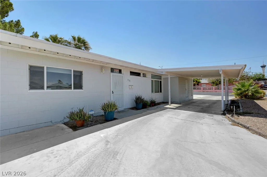 1516 SAN PEDRO, Las Vegas, NV 89104