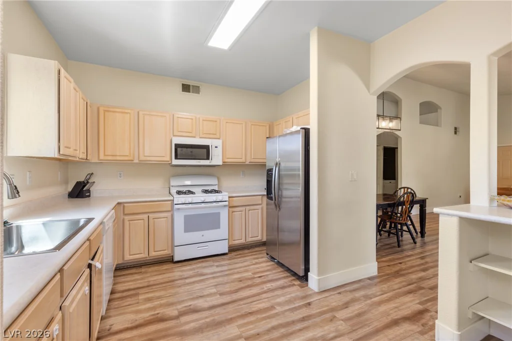 3924 Quiet Pine, Las Vegas, NV 89108