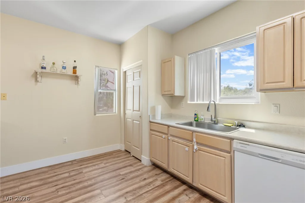 3924 Quiet Pine, Las Vegas, NV 89108