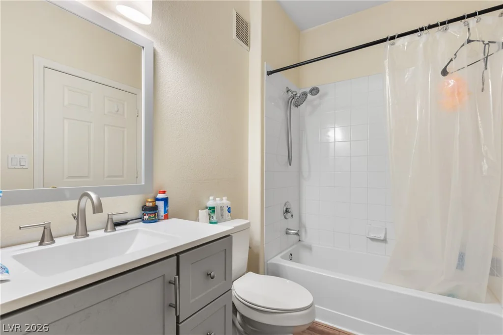 3924 Quiet Pine, Las Vegas, NV 89108