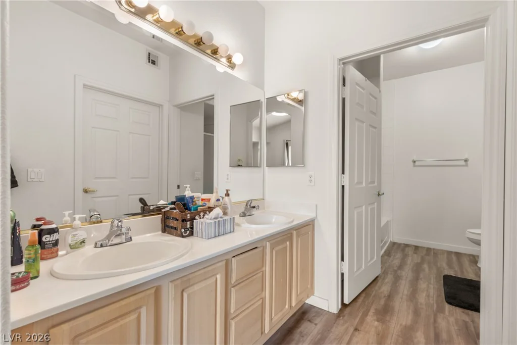 3924 Quiet Pine, Las Vegas, NV 89108