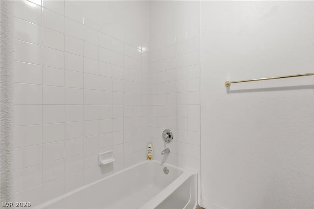 3924 Quiet Pine, Las Vegas, NV 89108