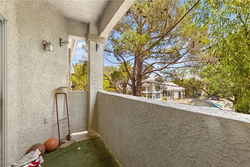 3924 Quiet Pine, Las Vegas, NV 89108